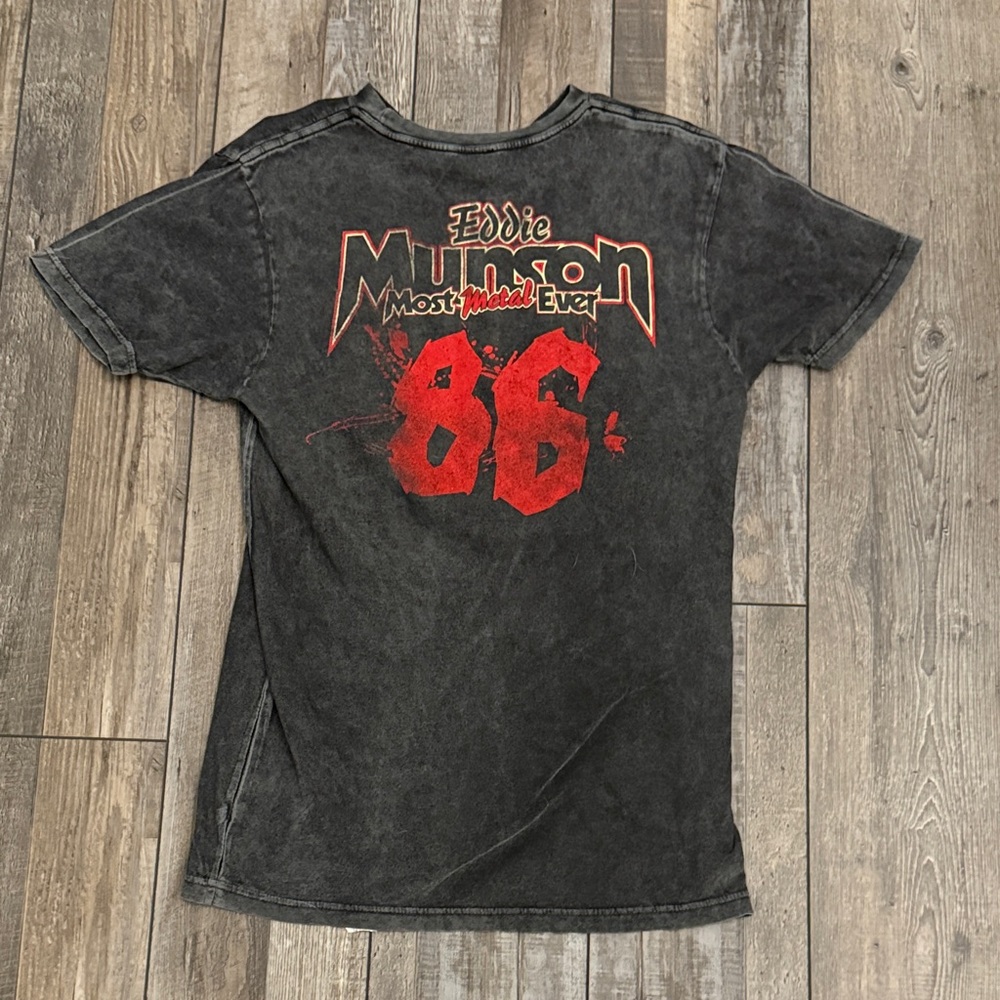 Netflix Eddie Munson Most Metal Ever Tee - Black and Red - Picture 2 of 2